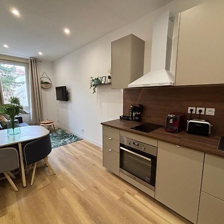 Apartamento Elegant T2 A Bron, Tramway A 2Min, Box Parking, 4Personnes Exterior foto