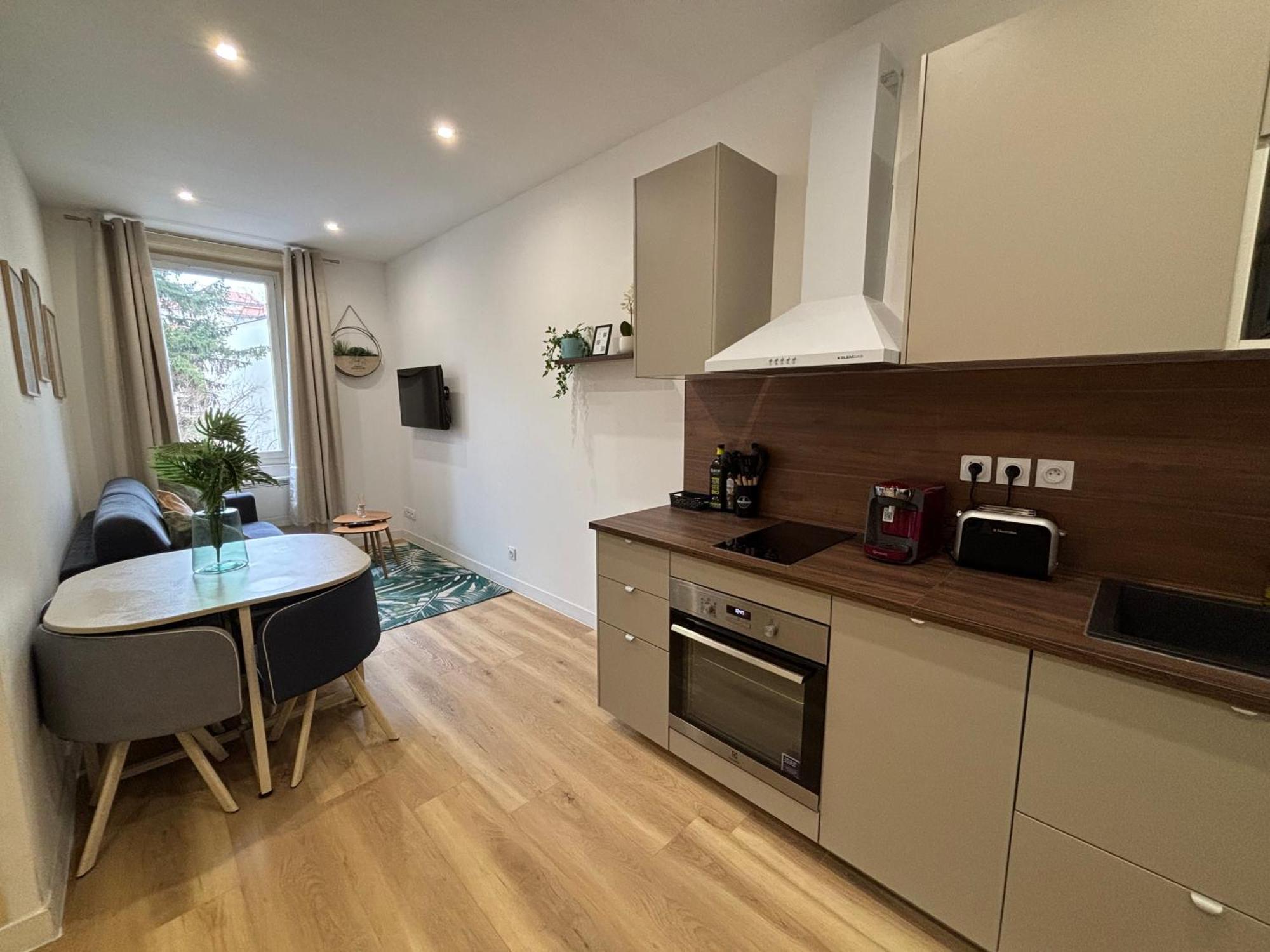 Apartamento Elegant T2 A Bron, Tramway A 2Min, Box Parking, 4Personnes Exterior foto
